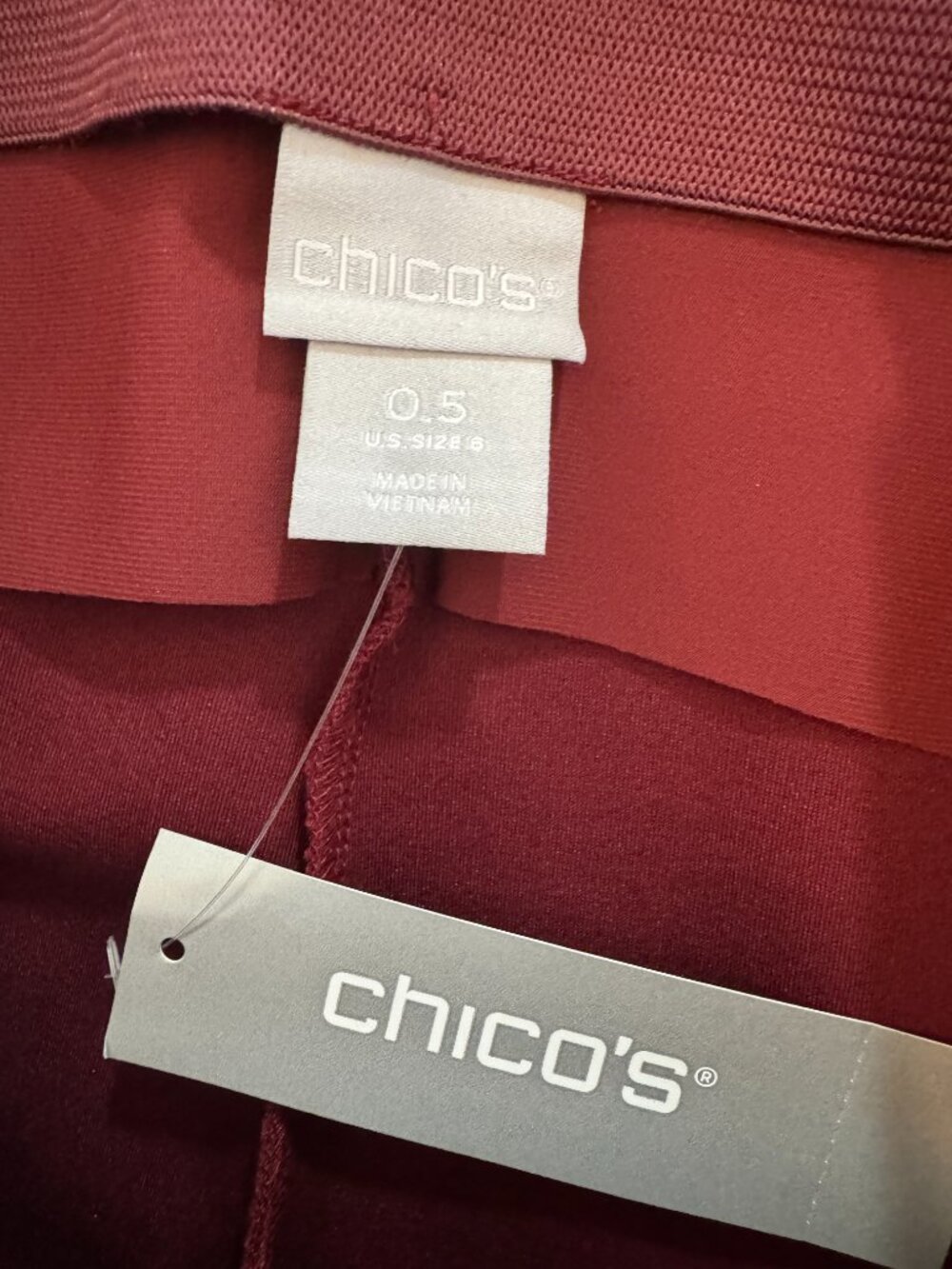 Chico's Pants Womens Size 6 - So Slimming Skinny Pleated Leg Pockets Red NWT - Picture 4 of 12